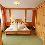 Alpenhotel Tirolerhof Hotel