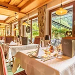 Alpenhotel Tirolerhof Hotel 4*