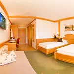 Alpenhotel Tirolerhof Neustift im Stubaital