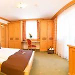 Alpenhotel Tirolerhof Hotel