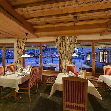 アルペンホテル チロラーホフ