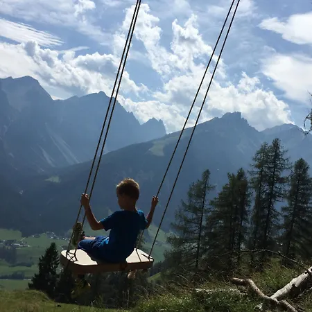 Alpenhotel Tirolerhof فندق نيوستيف ام ستوبيتا