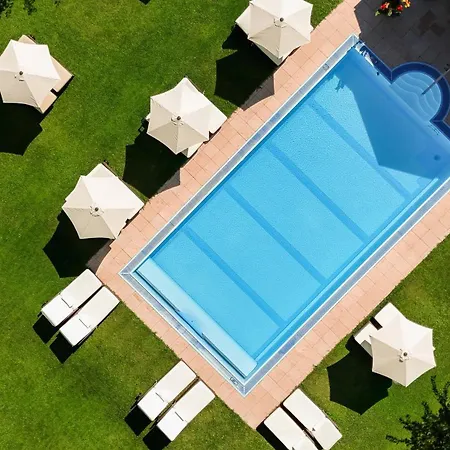 מלון Alpenhotel Tirolerhof