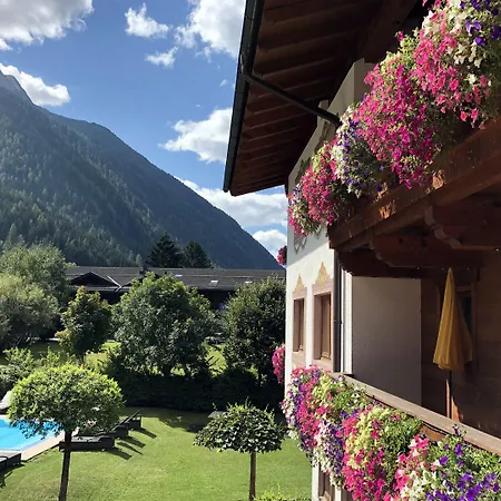 Alpenhotel Tirolerhof نيوستيف ام ستوبيتا