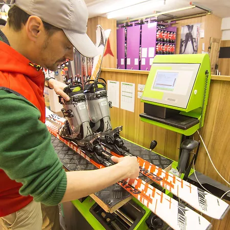 アルペンホテル チロラーホフ ノイシュティフト・イム・シュトゥーバイタール