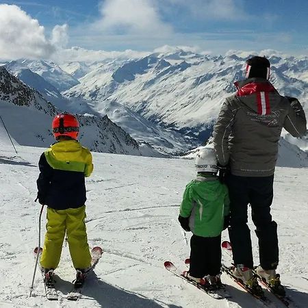 ホテル アルペンホテル チロラーホフ