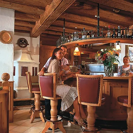 アルペンホテル チロラーホフ 4*