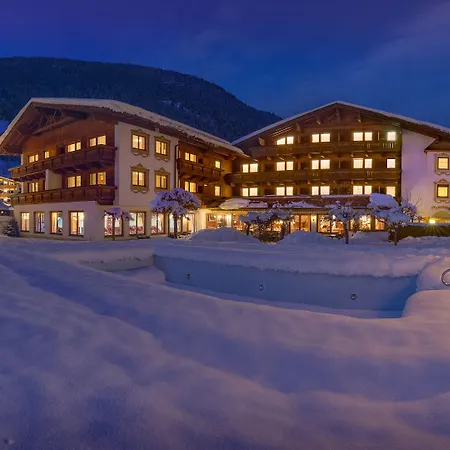 アルペンホテル チロラーホフ ホテル